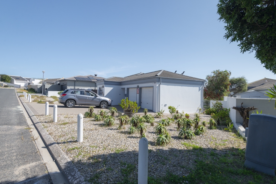 3 Bedroom Property for Sale in Country Club Western Cape
